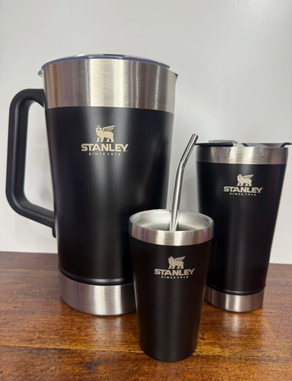 JARRA DE ACERO TERERE 2 L + 2 VASOS + BOMBILLA